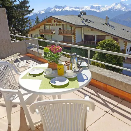 Jeanne D'arc Apt- E-38 By Interhome *