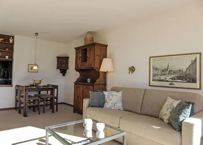 Jeanne D'arc Apt- E-38 By Interhome *